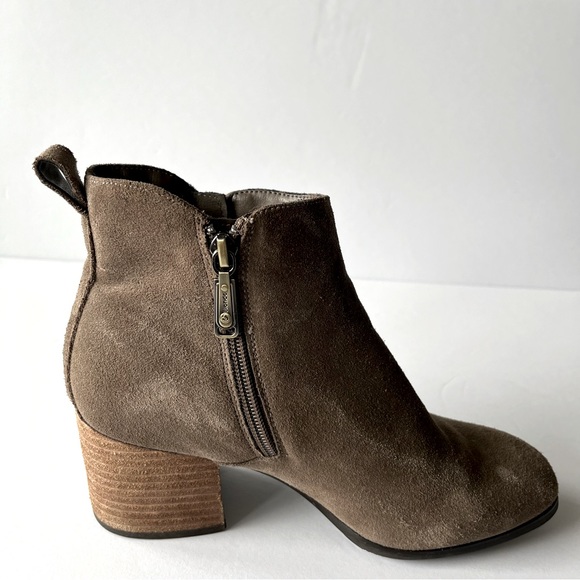 Blondo Waterproof Taupe Suede Double Zip Ankle Boots Size 7.5 - Picture 5 of 14